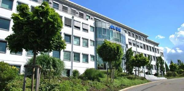 数字孪生强强联手  索拉露斯携手西门子为安博起重机打造全新数字化解决方案  第2张