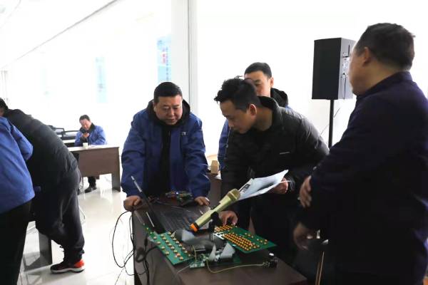 星火机床公司开展营销人员新产品相关知识技能培训  第2张